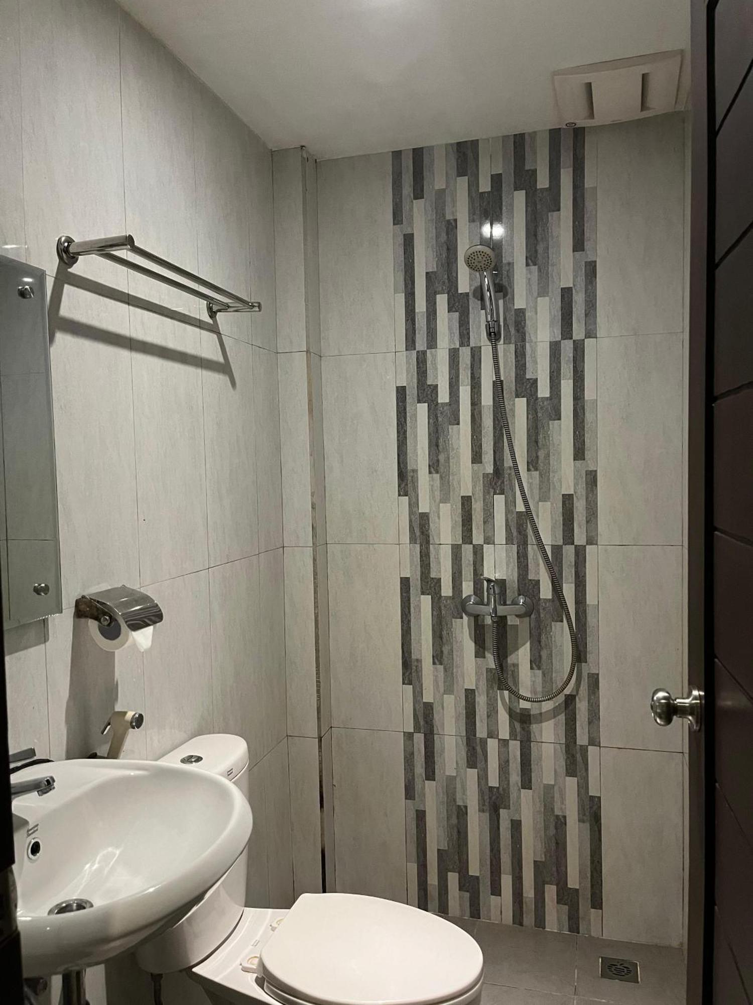 Bless Hotels Sintang 外观 照片