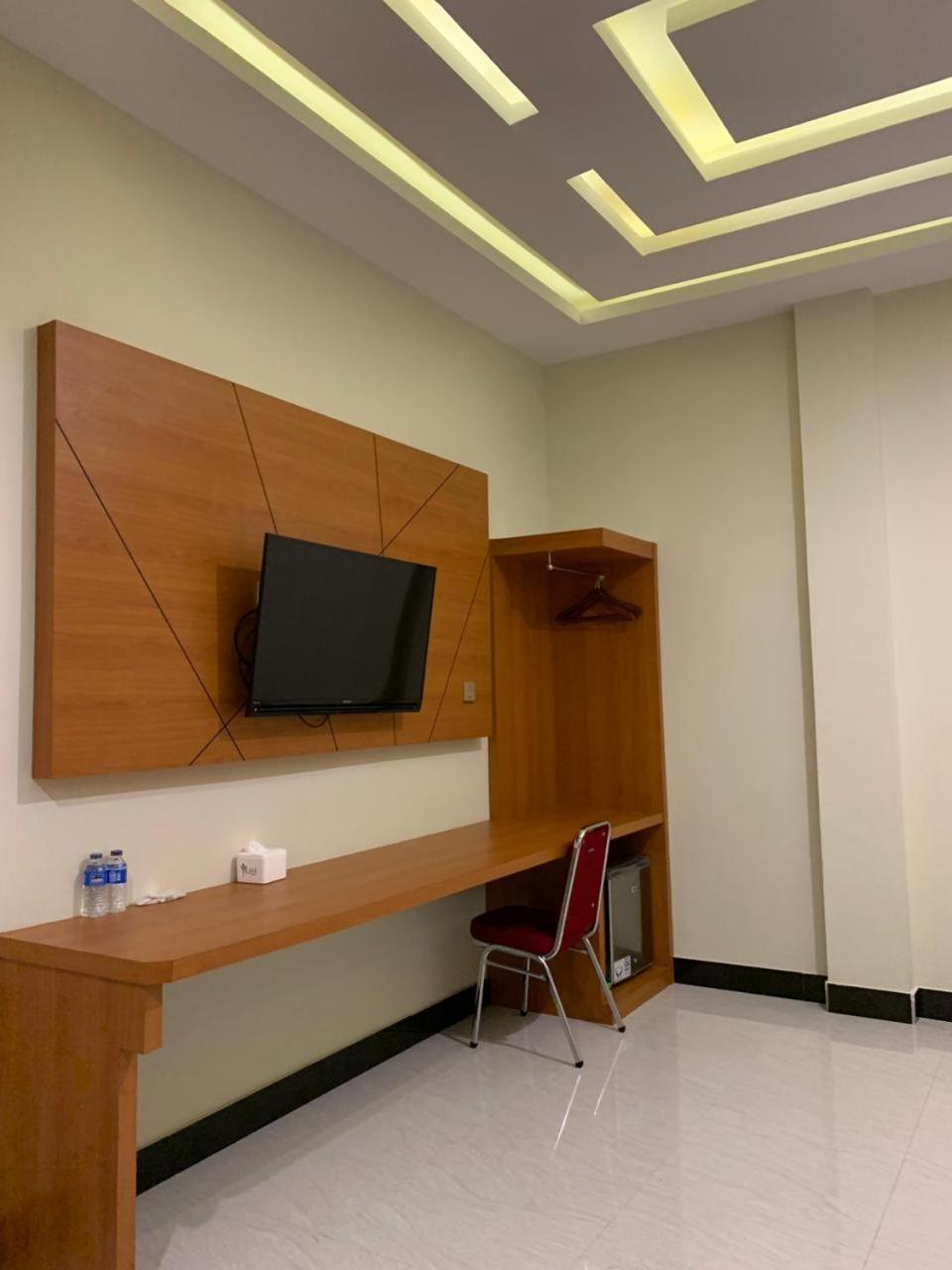 Bless Hotels Sintang 外观 照片
