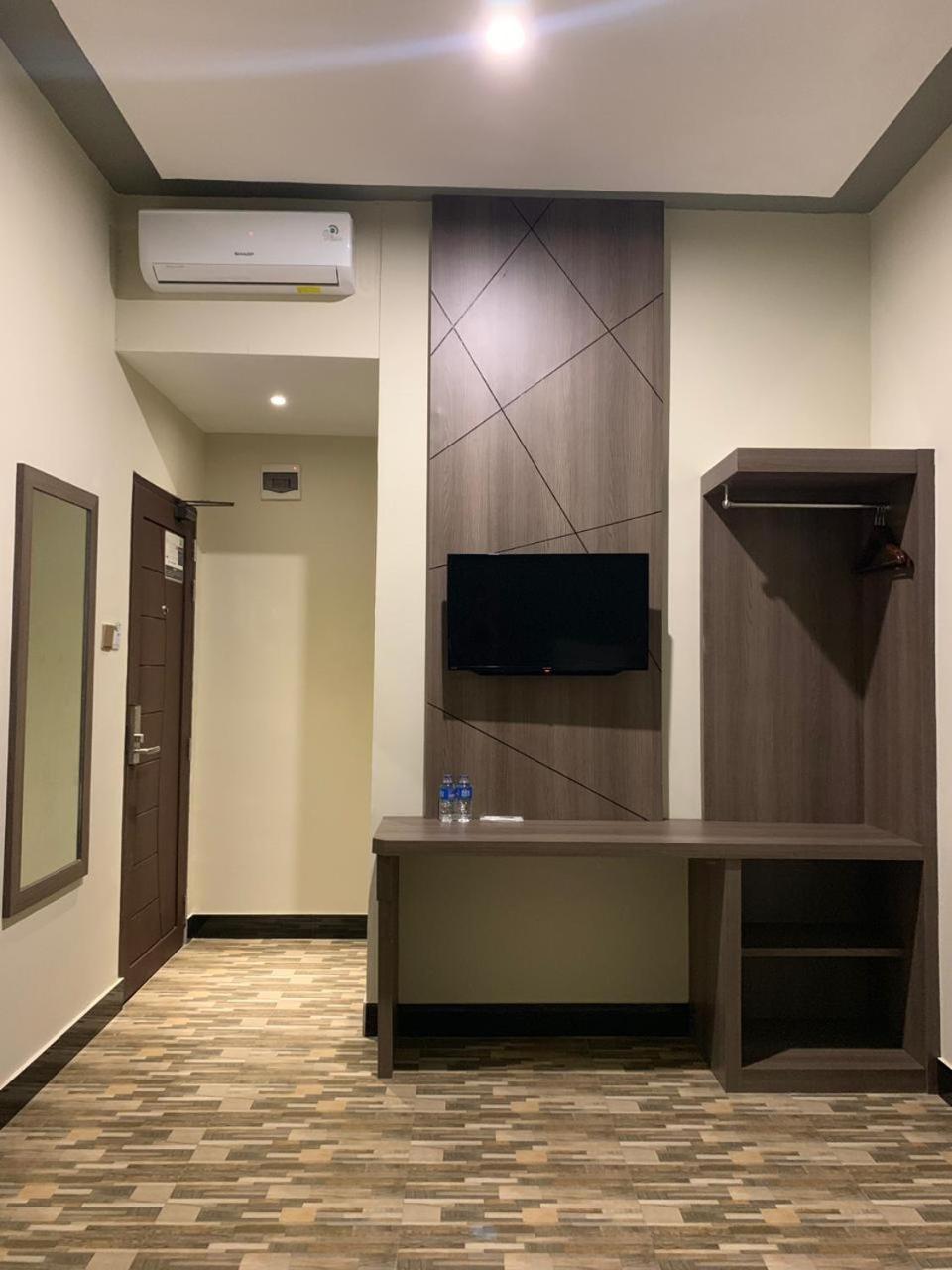 Bless Hotels Sintang 外观 照片